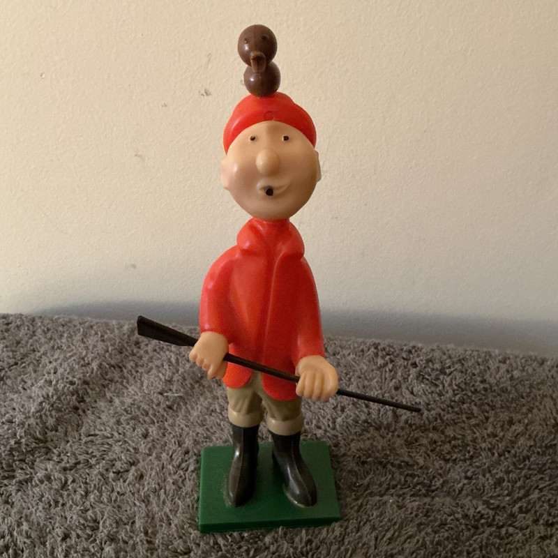 Wilton Hunter Figurine w/ Bird on Hat Plastic 1972 Hong Kong 3D Effect