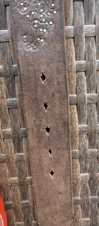 Cinturón de cuero Joed negro vintage, latón y cristales checos vintage. 32 S MEDIANO Foto 4 de 4