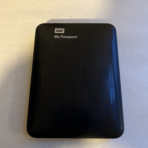 Western Digital My Passport - Black FOR PARTS NOT WORKING - Photo 3/5