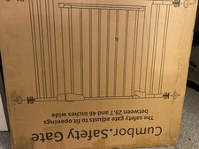 Cumbor 43.5 Inch Auto Close Safety Baby Gate - White