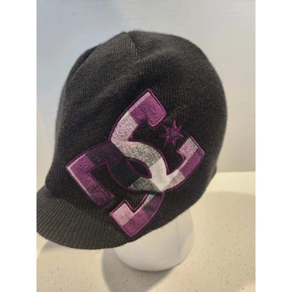 NEW Black/Purple DC Shoes Beanie Unisex - Image 3 of 4