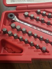 Llave De Trinquete Reversible VIM HBR12 – Doble Cabeza (hexagonal Y Cuadrada De 1/4"), Bloqueo Flexible