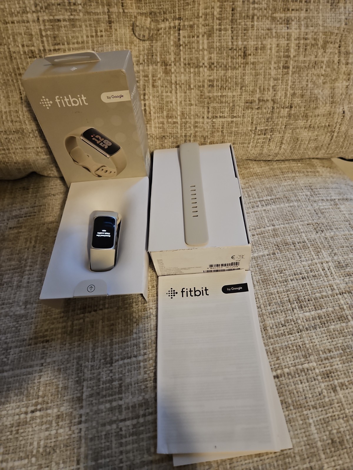 Fitbit Charge 6 Health And Fitness Tracker 40 Excercise Modes Cream (No Charger)