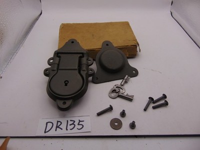 Vintage 1943 eagle lock co 26-L-165 trunk lock for lockers kit in box