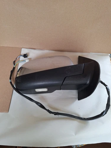 2009-2013 Tahoe Suburban Avalanche Passenger Side Mirror Turn Signal Oem,Read.!!