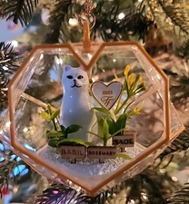 NEW Seal In Box! 2023 FANCY FEAST Christmas Ornament White Cat collectible  