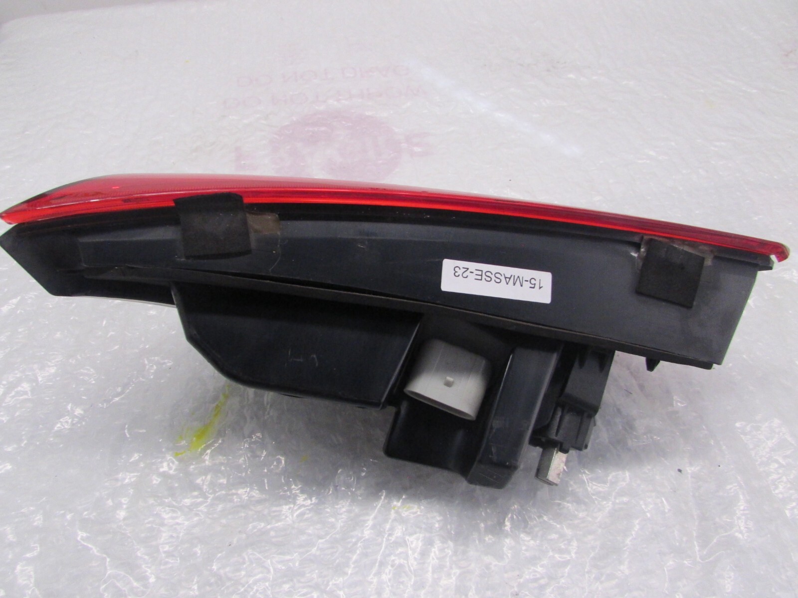 2014-2017 MASERATI QUATTROPORTE RIGHT INNER TAIL BRAKE LIGHT OEM 670009228