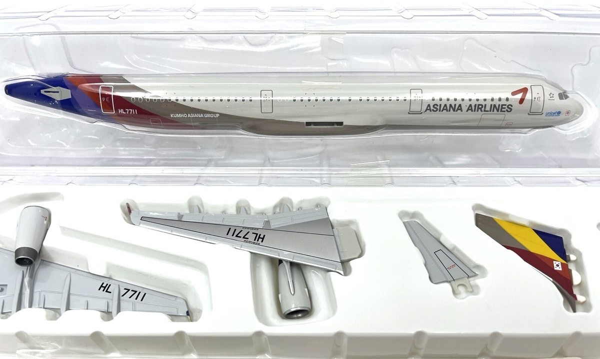 航空機・ヘリコプター Asiana Airlines Airbus A321 1/200 航空機・ヘリコプター Asiana Airlines Airbus A321 1/200