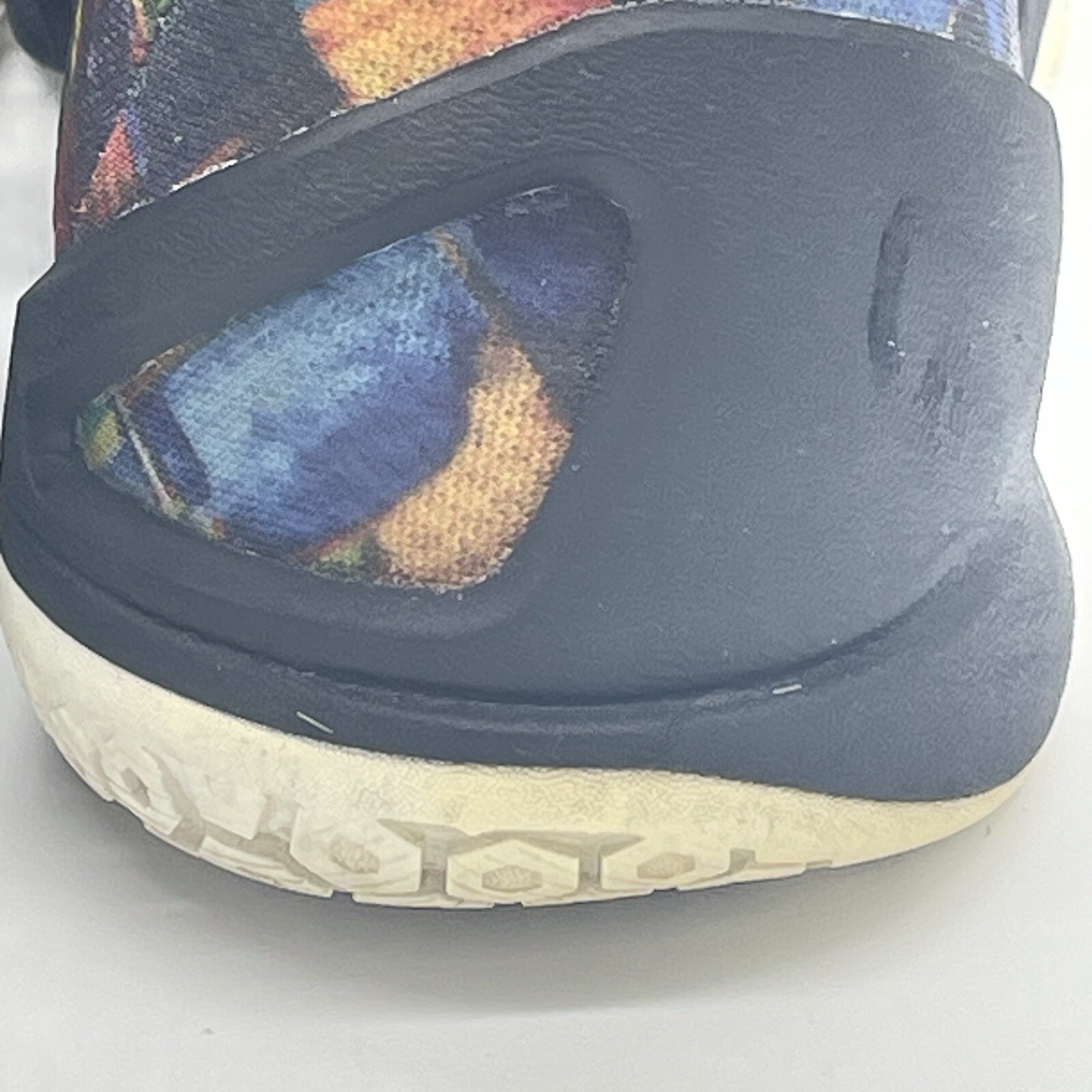 Picture 4 of 24