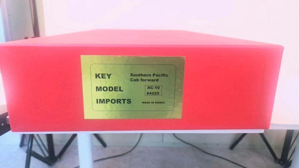 KEY MODEL O Scale Southern Pacific AC-10 4-8-8-2 CAB FORWARD #4225 DC Analog - Image 3 of 4