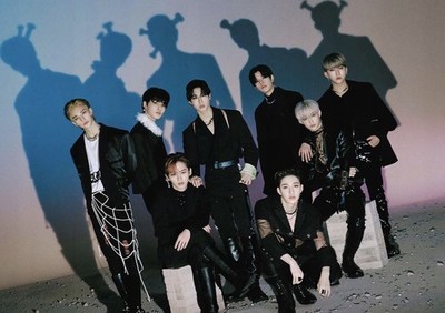 Stray Kids Essbar SKZ Boysband Tortenaufleger Torte Geburstag Zuckermasse Musik