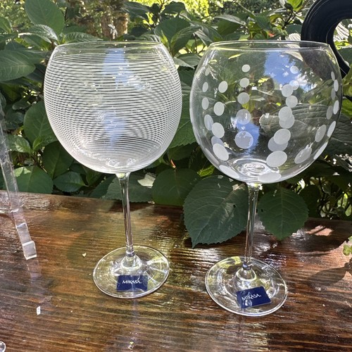 ✨ Mikasa Cheers Crystal Balloon Wine Goblets ✨ 9" Tall, 24 oz, Service for Two - Picture 2 of 6