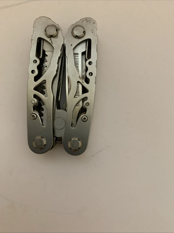 Husky Multi Tool 3.5 英寸 8 工具合 1 包括钳子、刀片、Awl、文件、开封器等 — 第 4/4 张图片