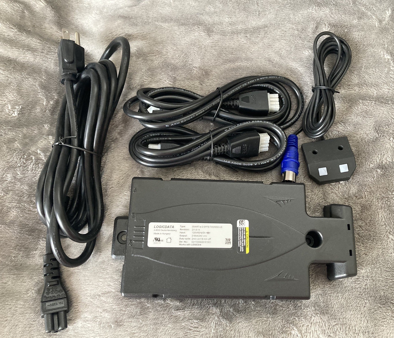 (5) LOGICDATA SMART -e-2-SPFE-TANK650-US Desk Control Boxes -Modules- Cables