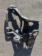 03 06 Nissan 350z RH Headlight Bucket Radiator Support Panel 62521CD000