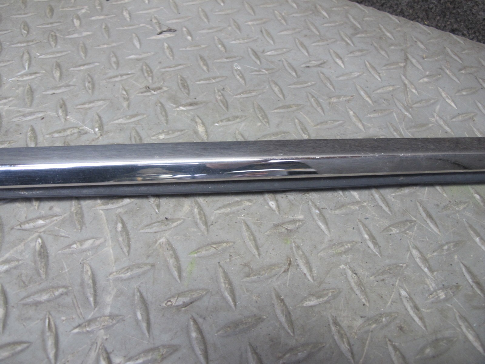 2006-2012 BENTLEY FLYING SPUR REAR LEFT DOOR WINDOW CHROME TRIM MOLDING SET
