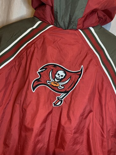 Tampa Bay Buccaneers Puffer Jacket NFL Boys XL 18-20, Adult Small NFL Reebok - Picture 6 of 6