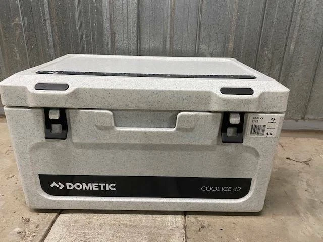 dometic 43l esky