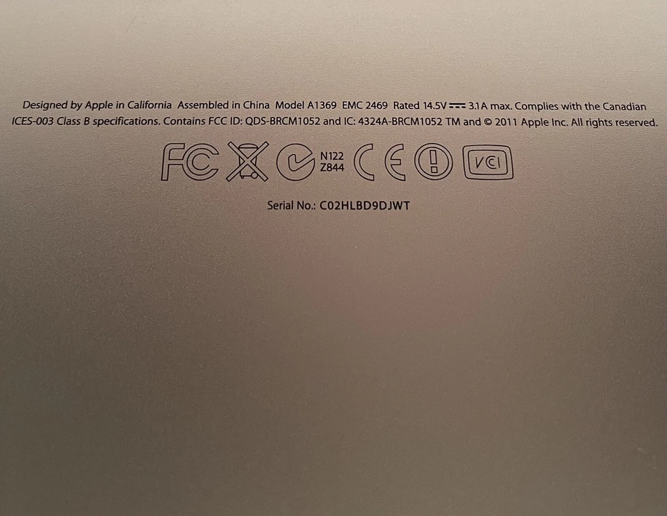 Apple MacBook Air 13" Mid 2011 A1369 i5 1.7GHz 2GB Gray - Battery Drains Quickly - Image 4 of 4