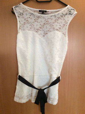 MORGAN creme - farbenes Spitzen - Shirt m. schwarzer Schleife, Gr. M, ohne Ärmel