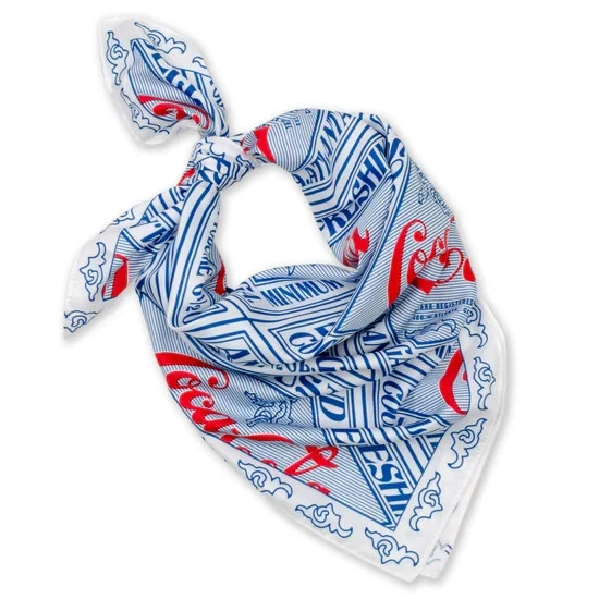 Bufanda de satén Coca-Cola Foto 3 de 4