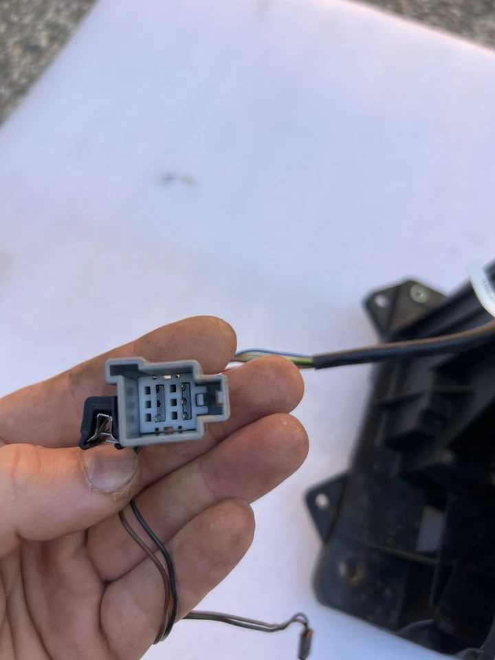 2004 - 2012 Volvo  Automatic Trans Gear Floor Shifter Lever ID 31259579 OEM Foto 2 de 4