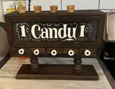 Antico dispenser in legno di caramelle da 1 centesimo circa 1900. In ottime condizioni vintage