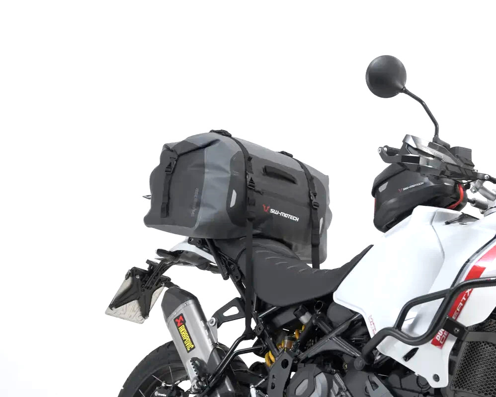 Sac de selle moto etanche SW-MOTECH Drybag 350 pour protéger vos affaires de la pluie
