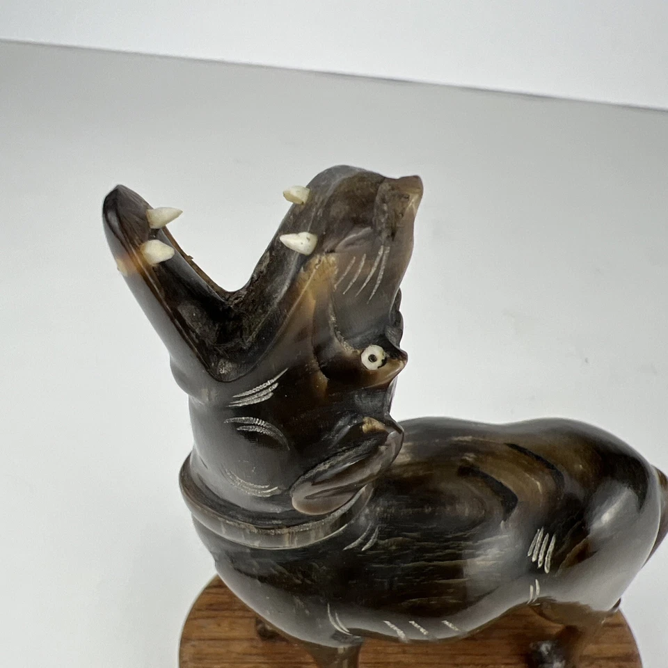 Chinese Hand Carved Resin DOG HOWLING Vintage Sculpture Singed 1960 RARE - Image 4 of 4