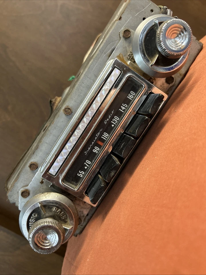 Radio AM Oldsmobile Dynamic Super 88 98 Jetstar Starfire Delco 1963 1964 funciona Foto 2 de 4