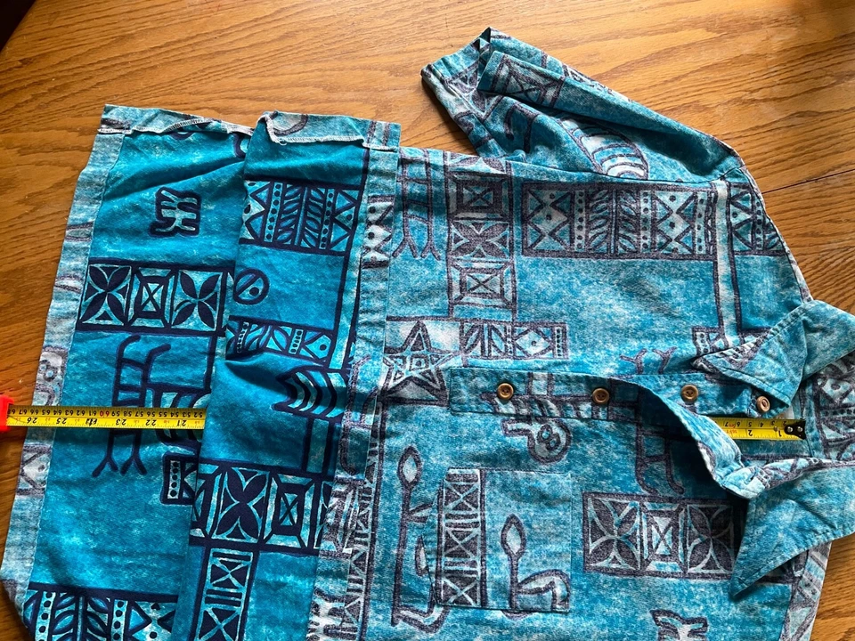 Vintage McInerny Shirt Hawaiian Barkcloth Mens Medium Wood Buttons Front Placket - Image 4 of 4