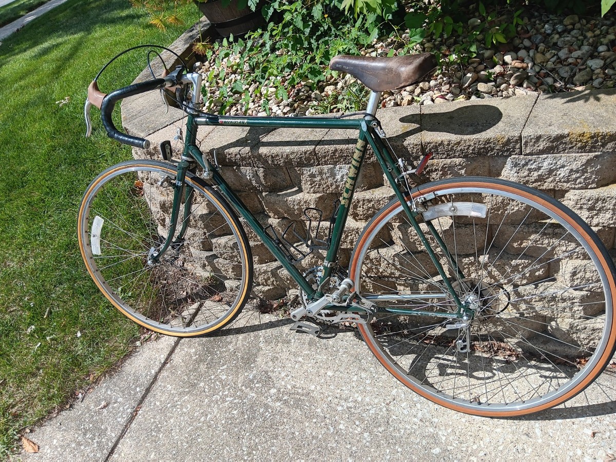 1986 Vintage Schwinn Voyageur Touring 15 Speed 56cm Bicycle
