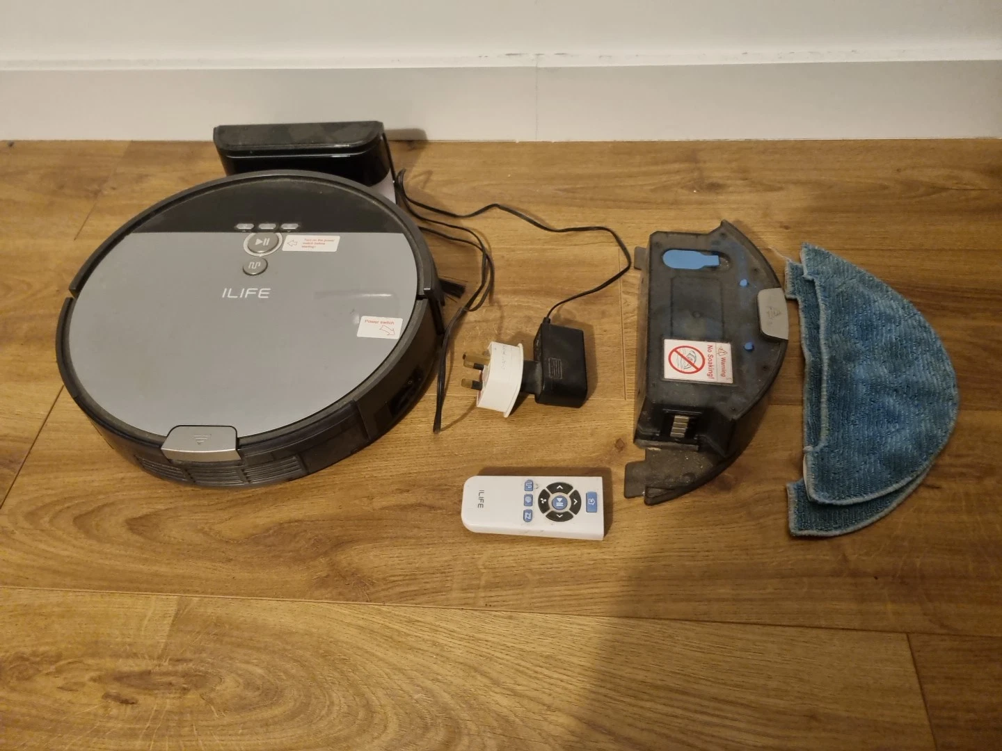 ilife robot vacuum cleaner V8s
Opens in a new window or tab