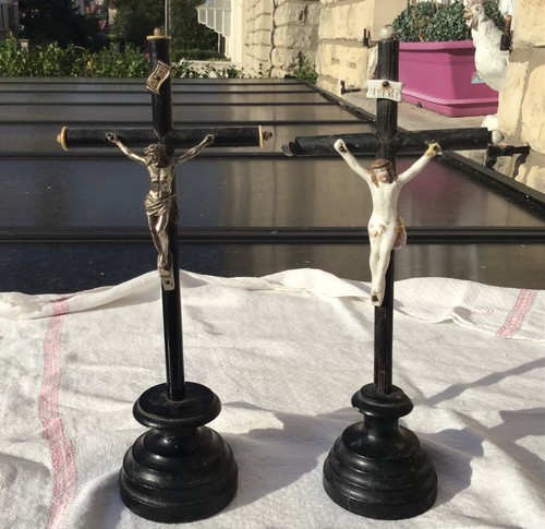 Lot de 2 Christ Crucifix Bois Noirci Napoleon III XIXèm 1 en boiscuit Porcelaine - Imagen 4 de 16