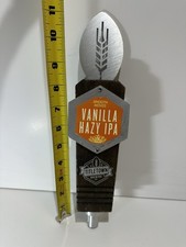 Titletown Brewing Company Vanilla Hazy IPA Be...