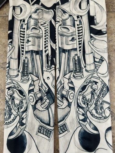 Missing Link SPF 50 Biomechanical Me ArmPro Tattoo Compression Sleeves - APBK - Picture 2 of 9