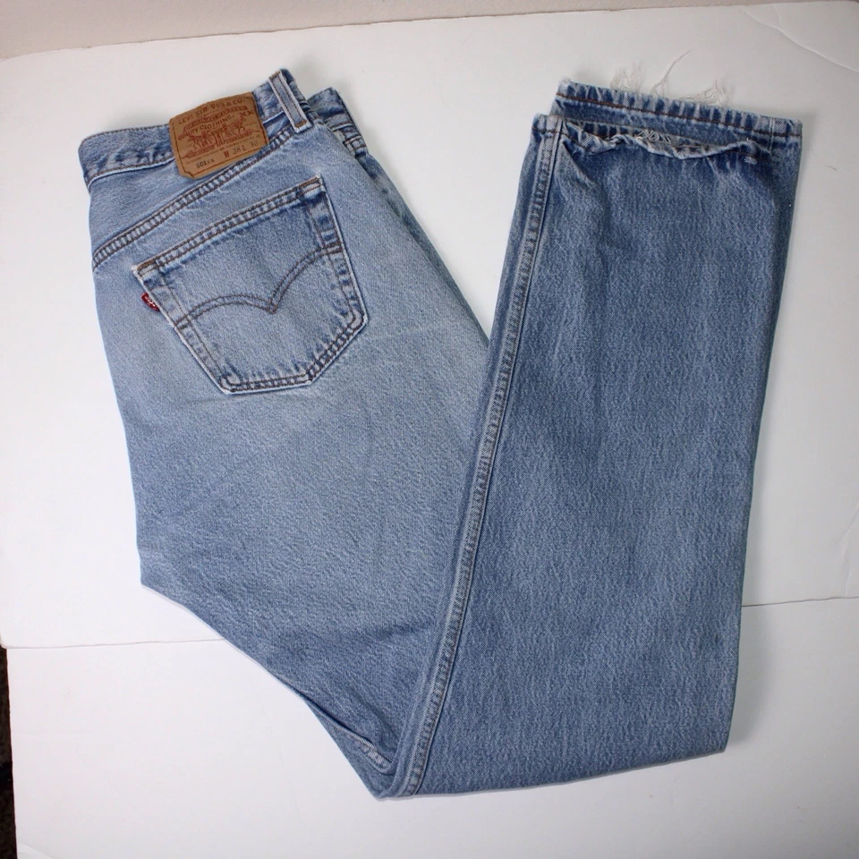 Jeans Vintage Levi’s 501xx Rojo Tab Azul Botón Mosca RARO 38x38 Hecho en EE. UU. Foto 4 de 4