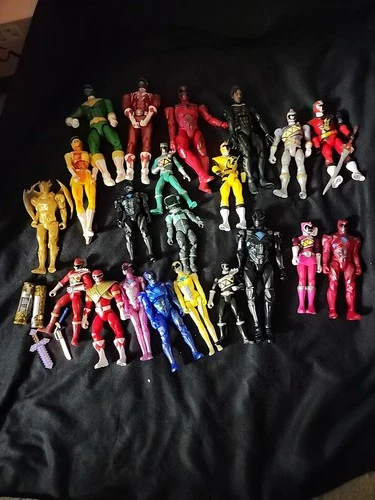 Vintage Power Rangers Loose Action Figure Lot of 21 Some  Weapons Bandai
