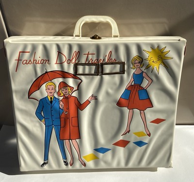 Vintage Fashion Doll Trav ler Doll White Storage Case w/Carrying Handle