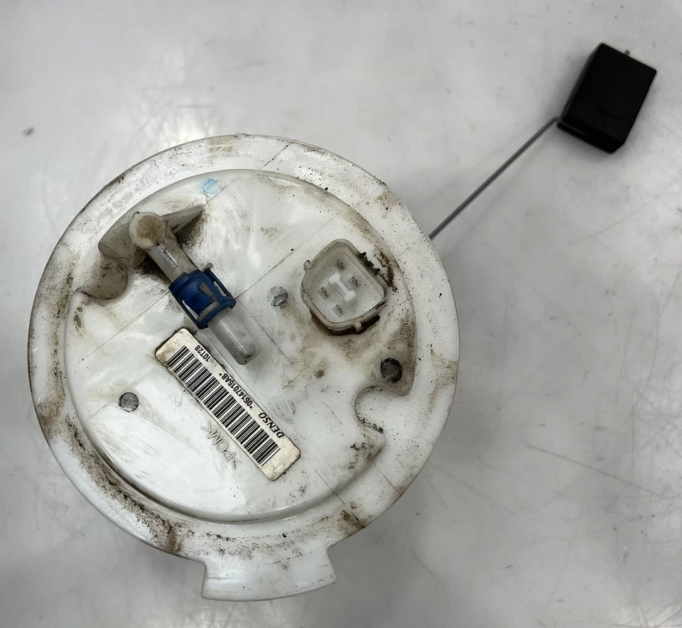 Conjunto de bomba de combustible Dodge se adapta al calibre Patriot Compass tracción delantera solo OEM 5183201AD Foto 3 de 4