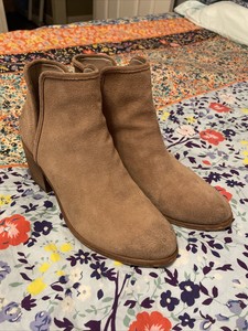 barris block heel bootie