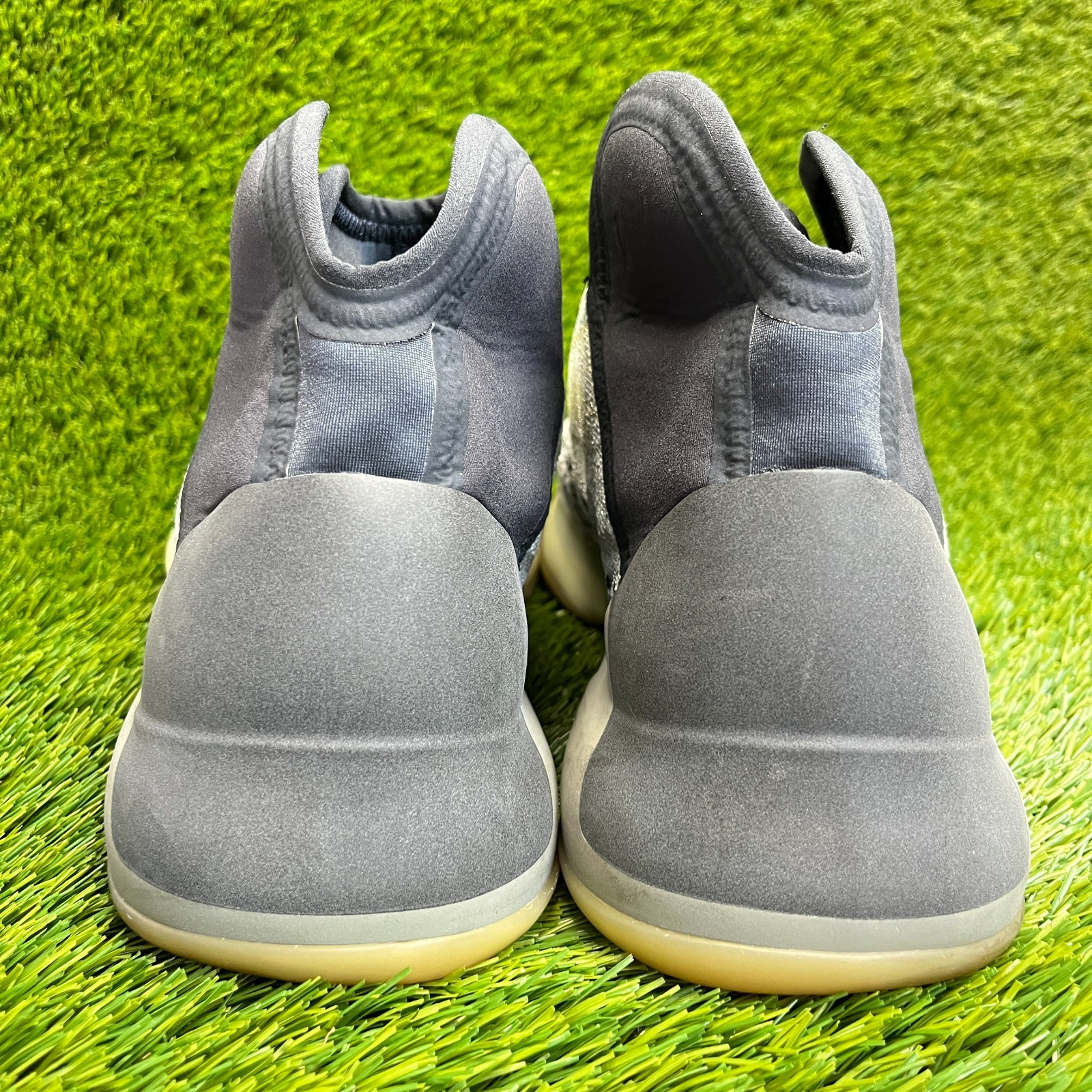 Adidas Yeezy Quantum Mens Size 11 Blue Gray Athletic Basketball Shoes Sneakers thumbnail 7