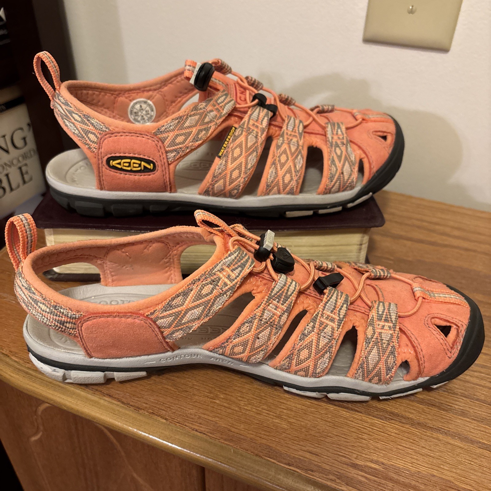 Keen Clearwater CNX sandali da trekking slip on corallo punta chiusa 1014459 donna 9