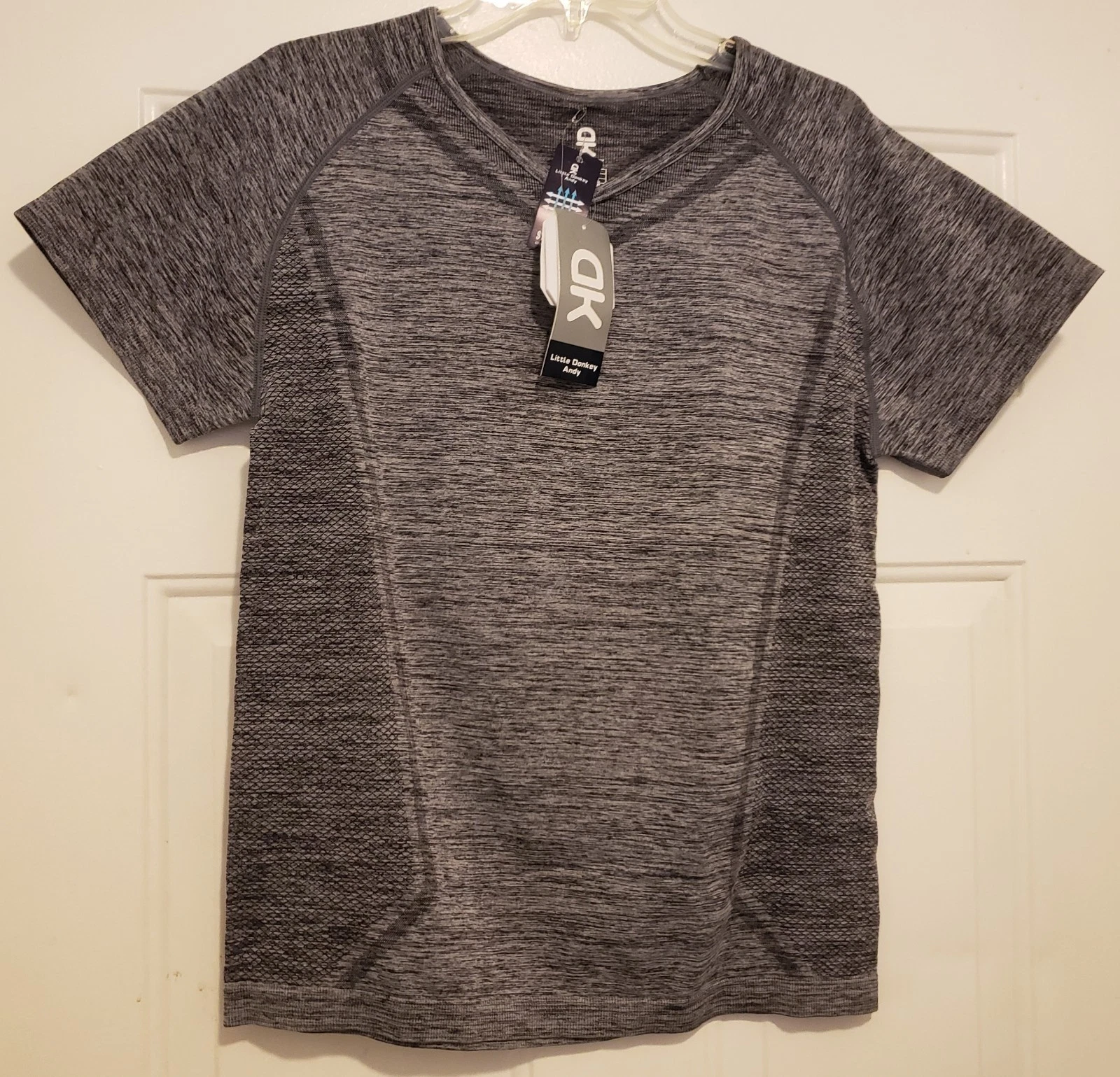 NWT Ladies LITTLE DONKEY ANDY Gray Short Slv Activewear Top UPF Wind Proof sz L