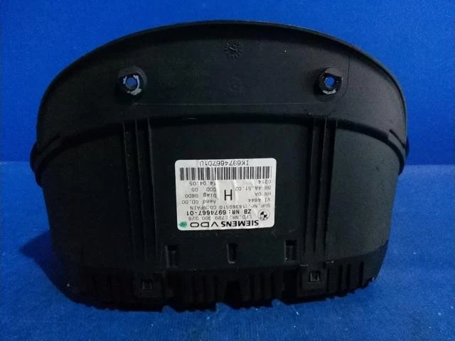 2006 BMW 325i Instrument Clusters 6974667 - Image 4 of 4