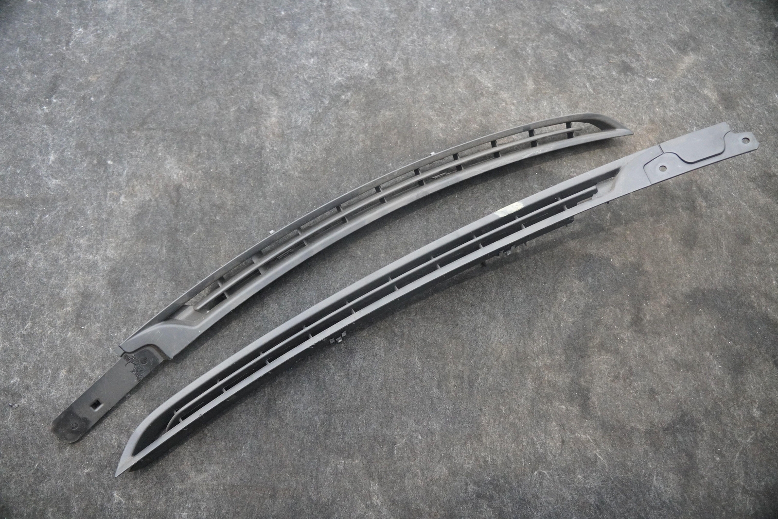 Set 2 Left Right Dash Trim Panel Defroster Air Vent Grille 82541000 Ferrari 458