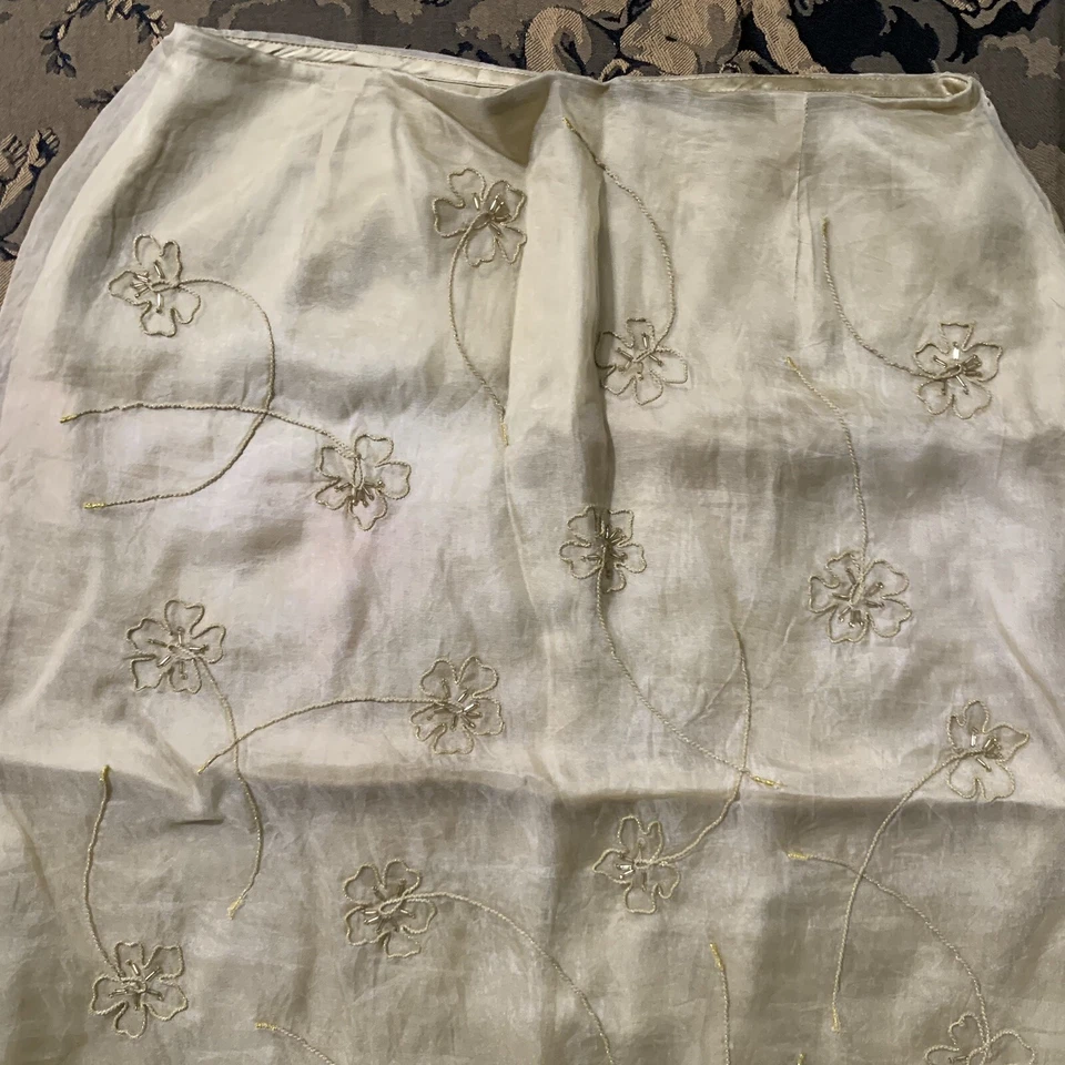 Falda recta vintage informal esquina dorada seda apliques florales cuentas talla 6 Foto 2 de 4