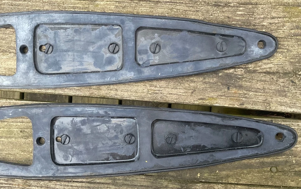 PLYMOUTH DELUXE 1949 = SELLOS DE JUNTA DE LUZ TRASERA = PAR L & R = VINTAGE HECHO EN EE. UU. Foto 4 de 4