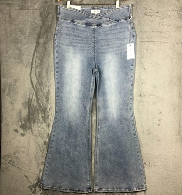 Risen Jeans Flared Denim Plus Sz 3XL Light Wash Pull On 36 in Waist 32 in Inseam