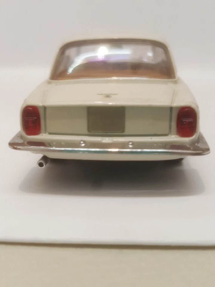 1/43 BANG Alfa Romeo 2600 Sprint - Immagine 4 di 4